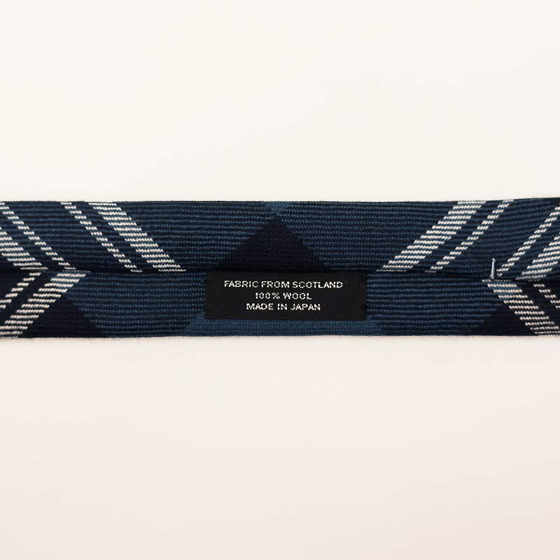 tundra（ツンドラ）のタータンチェックタイ